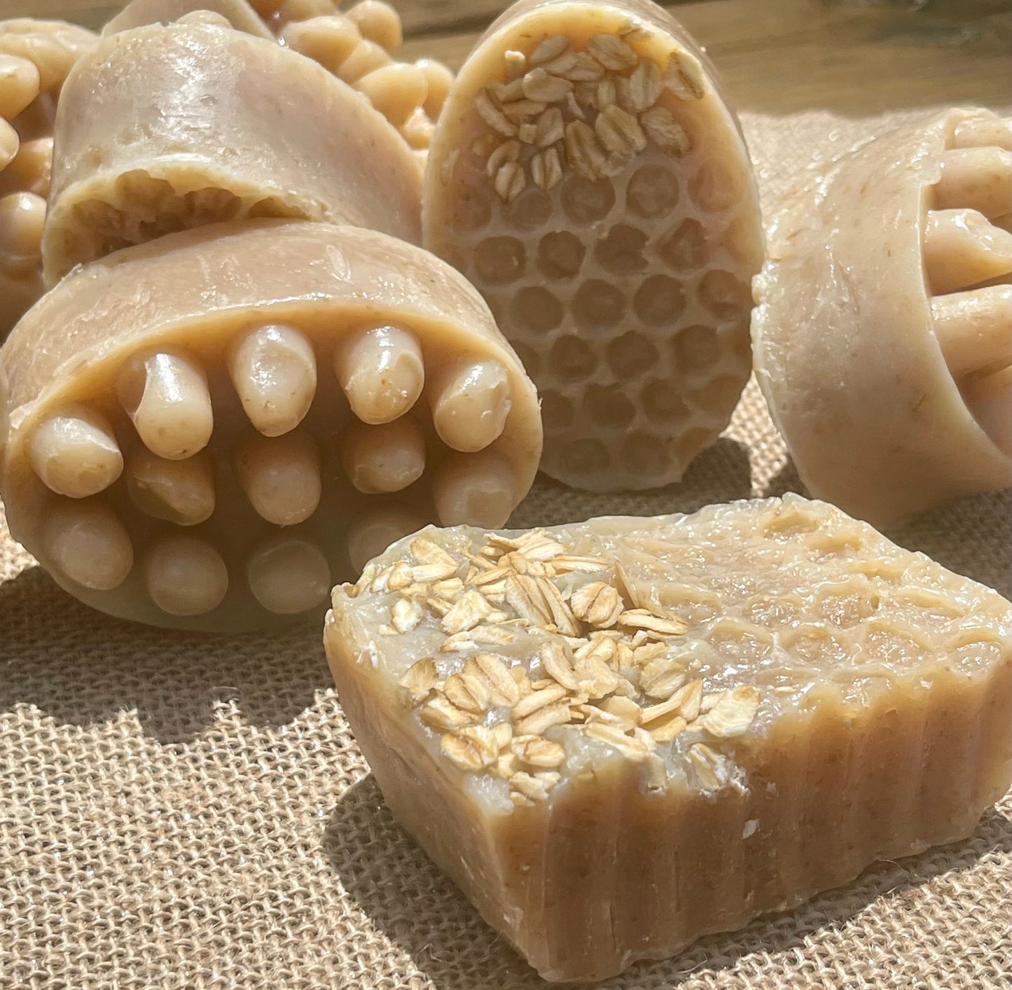 Pure Goats Milk, Oatmeal & Honey - Queen Bey Health
